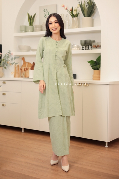 Ratna Kabarung In Sage Green